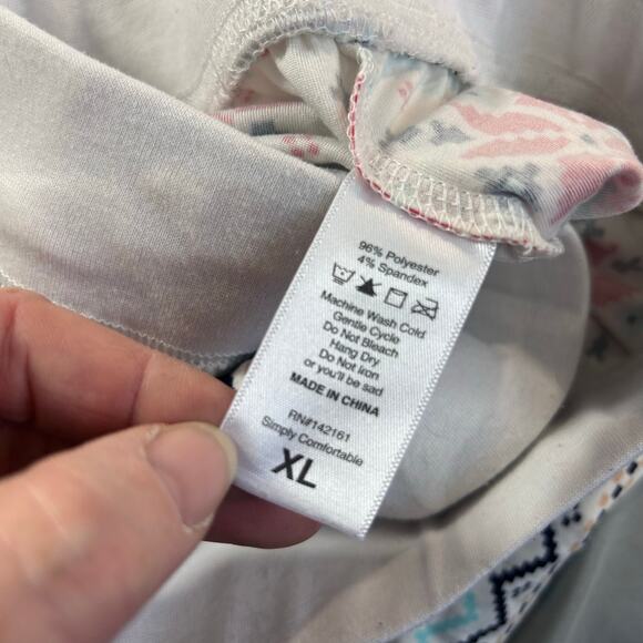 LuLaRoe Asher PJ Set women's Snowflakes size XL - Picture 5 of 5